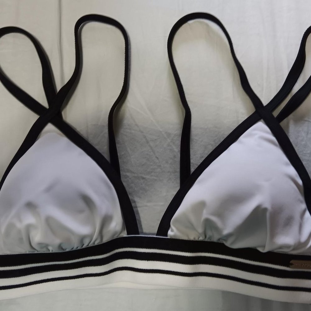 Free Society Swimwear Bikini Top White Black NWOT Size US 4 UK 8 EU 36